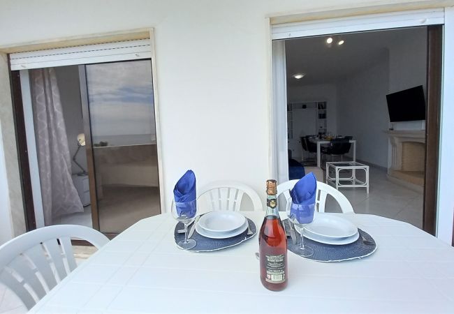 Apartamento em Quarteira - T2  Calçadao VISTA DE LUXO FRENTE MAR 6 PESSOAS