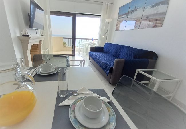 Apartamento em Quarteira - T2  Calçadao VISTA DE LUXO FRENTE MAR 6 PESSOAS