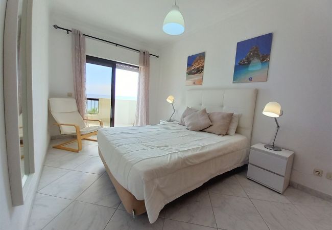 Apartamento em Quarteira - T2  Calçadao VISTA DE LUXO FRENTE MAR 6 PESSOAS