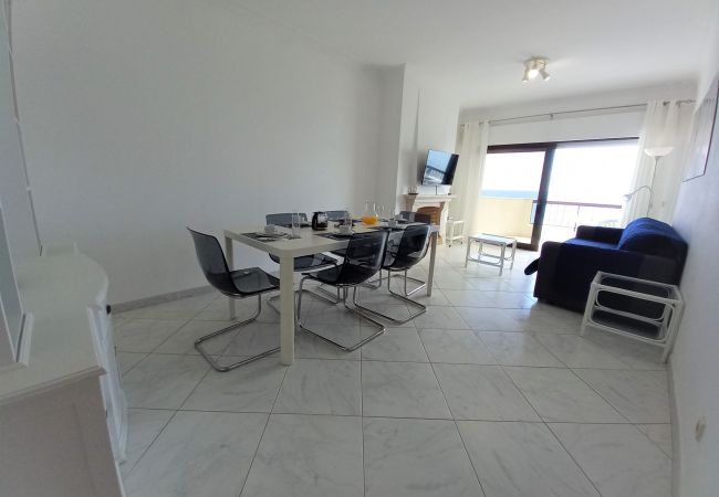 Apartamento em Quarteira - T2  Calçadao VISTA DE LUXO FRENTE MAR 6 PESSOAS