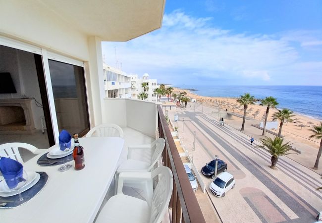 Apartamento em Quarteira - T2  Calçadao VISTA DE LUXO FRENTE MAR 6 PESSOAS