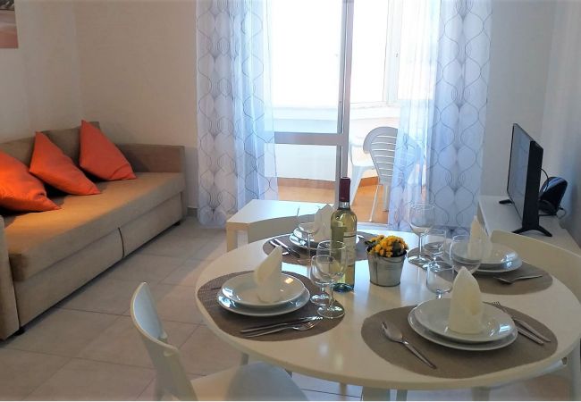 Apartamento em Quarteira - T1 Torre 20 17G FANTÁSTICO 80M PRAIA 4 PESSOAS