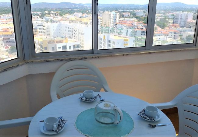 Apartamento em Quarteira - T1 Torre 20 17G FANTÁSTICO 80M PRAIA 4 PESSOAS