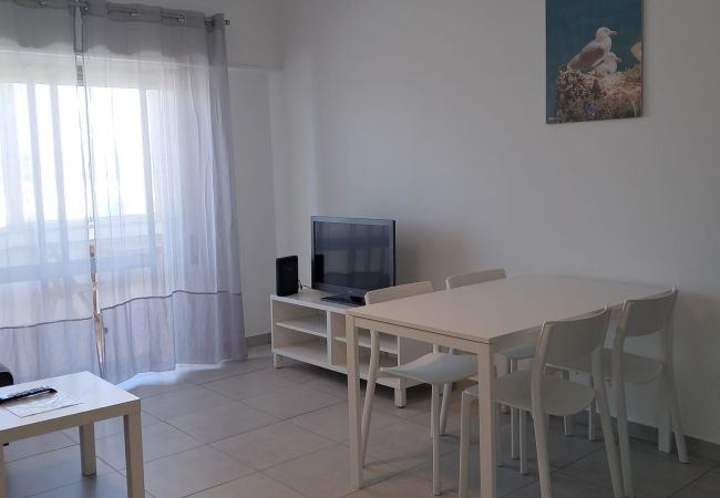 Apartamento em Quarteira - T1 Torre 20 17G FANTÁSTICO 80M PRAIA 4 PESSOAS