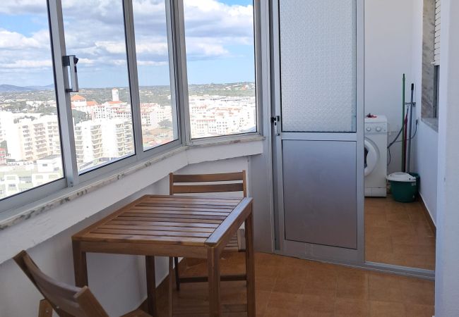 Apartamento em Quarteira - T1 Torre 20 17G FANTÁSTICO 80M PRAIA 4 PESSOAS