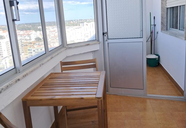 Apartamento em Quarteira - T1 Torre 20 17G FANTÁSTICO 80M PRAIA 4 PESSOAS