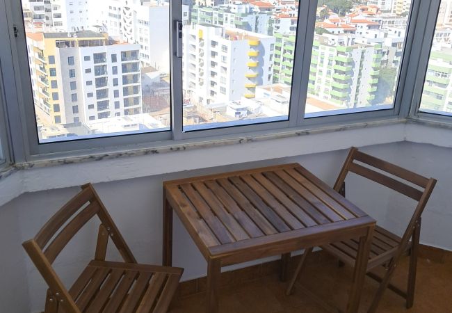 Apartamento em Quarteira - T1 Torre 20 17G FANTÁSTICO 80M PRAIA 4 PESSOAS