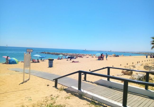 Apartamento em Quarteira - T1 Torre Azul 10 MARAVILHOSA VISTA WI-FI 4 PESSOAS