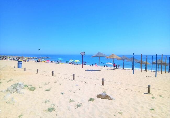 Apartamento em Quarteira - T1 Torre Azul 10 MARAVILHOSA VISTA WI-FI 4 PESSOAS