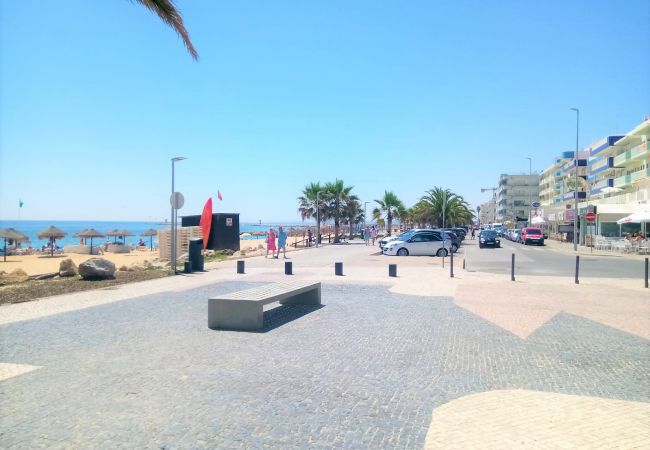 Apartamento em Quarteira - T1 Torre Azul 10 MARAVILHOSA VISTA WI-FI 4 PESSOAS