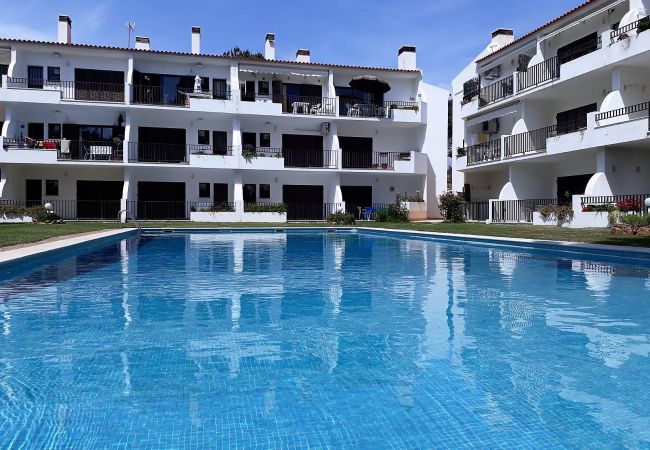 Apartamento em Vilamoura - T2 Mouramar VARANDA VISTA PISCINA & GOLF 6 PESSOAS