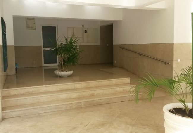 Apartamento em Quarteira - T1 Avenida Mar 8 200M PRAIA WI-FI 4 PESSOAS