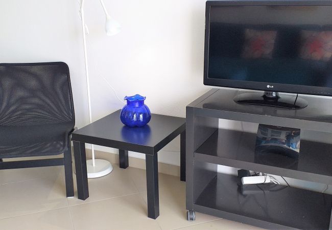 Apartamento em Quarteira - T1 Avenida Mar 8 200M PRAIA WI-FI 4 PESSOAS