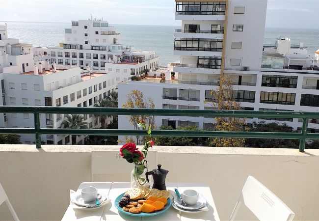 Apartamento em Quarteira - T1 Avenida Mar 8 200M PRAIA WI-FI 4 PESSOAS