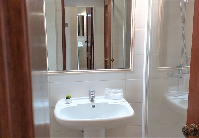 Apartamento em Quarteira - T1 Avenida Mar 8 200M PRAIA WI-FI 4 PESSOAS