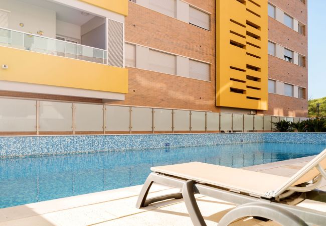 Apartamento em Quarteira - T1 VARANDAS FORTE Piscina Ar cond. Garagem