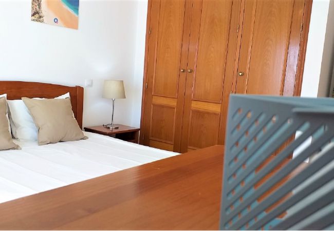 Apartamento em Quarteira - T1 Colina Férias 8D VISTA MAR C/ GARAGEM