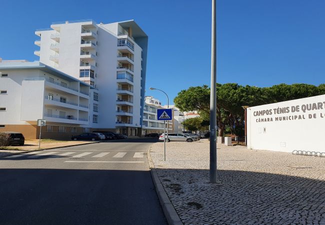 Apartamento em Quarteira - T1 Colina Férias 8D VISTA MAR C/ GARAGEM