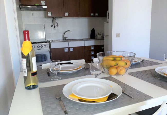 Apartamento em Quarteira - T1 Torre 20 6G MÁGICO 80M PRAIA WI-FI 4 PESSOAS