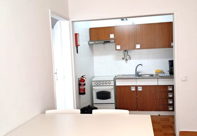 Apartamento em Quarteira - T1 Torre 20 6G MÁGICO 80M PRAIA WI-FI 4 PESSOAS