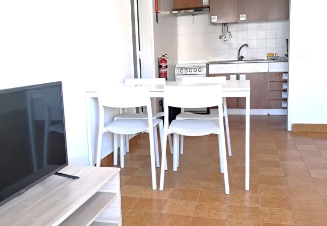 Apartamento em Quarteira - T1 Torre 20 6G MÁGICO 80M PRAIA WI-FI 4 PESSOAS