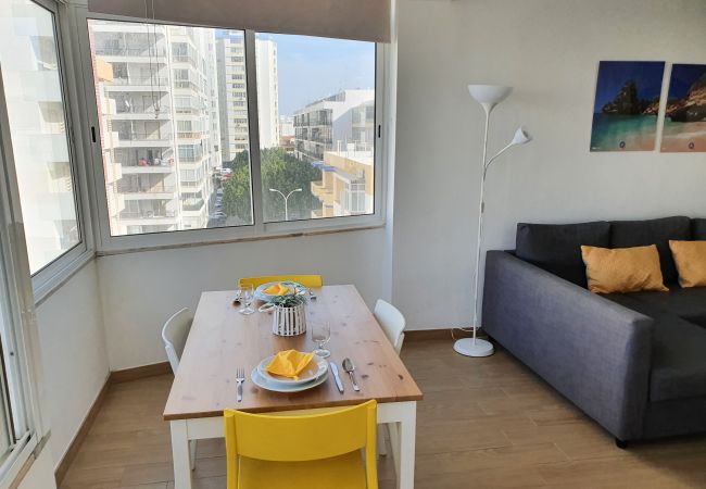 Apartamento em Quarteira - T1 Pontemira 5 - 50M PRAIA WI-FI 4 PESSOAS