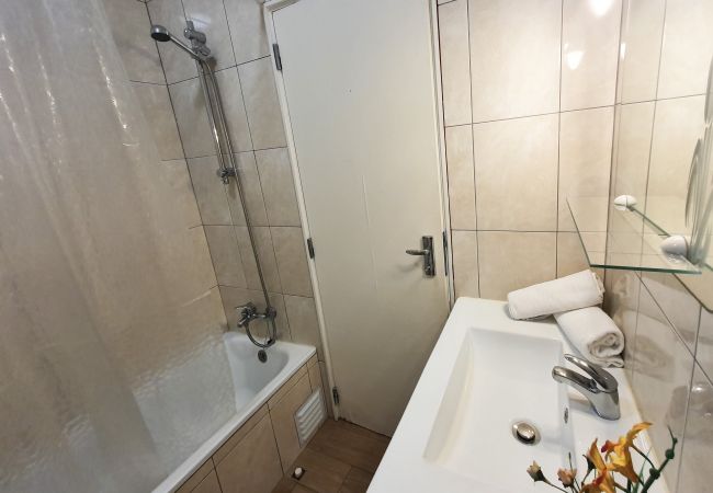 Apartamento em Quarteira - T1 Pontemira 5 - 50M PRAIA WI-FI 4 PESSOAS