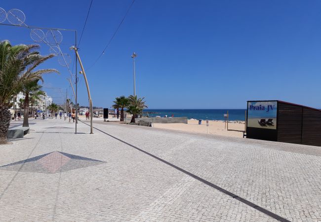 Apartamento em Quarteira - T1 SOL 200M PRAIA VISTA MAR & Wi-Fi