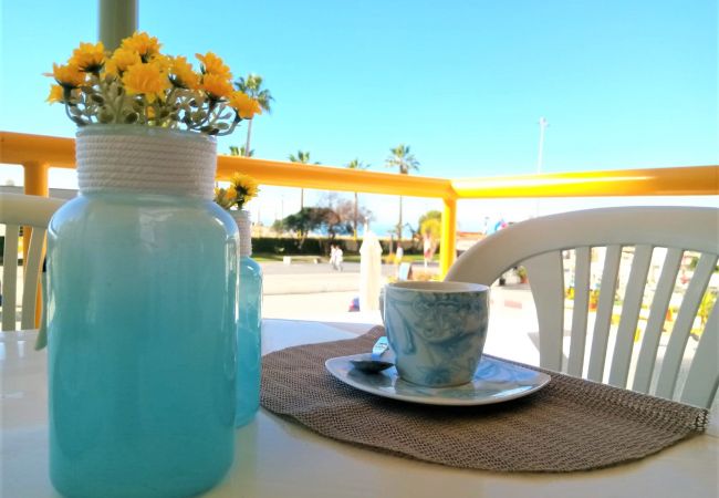 Apartamento em Quarteira - T1 Praiamar FRENTE MAR A/C ESTACIONAMENTO WIFI