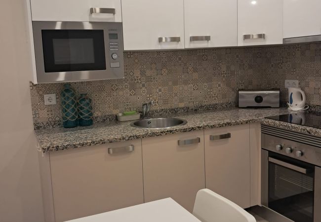 Apartamento em Quarteira - T1 Praiamar FRENTE MAR A/C ESTACIONAMENTO WIFI