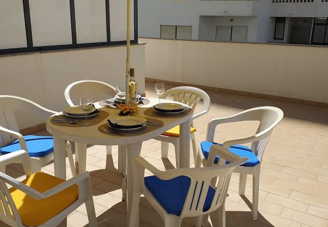 Apartamento em Quarteira - T2 TAHÍTI 1 CONFORTO & PRAIA C/ GARAGEM & WI-FI