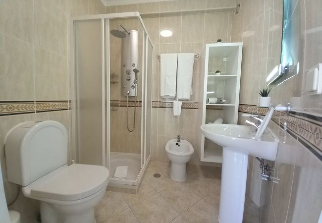 Apartamento em Quarteira - T2 Gaveto Vista Mar&Frente Praia