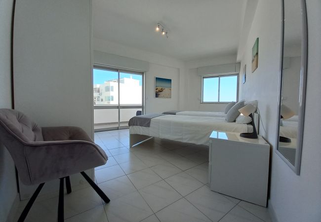 Apartamento em Quarteira - T2 Gaveto Vista Mar&Frente Praia