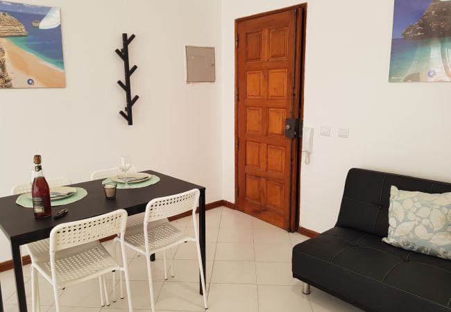 Apartamento em Quarteira - T0 V.Mar 1C Perto Praia Wi-fi