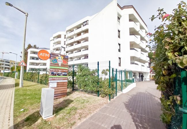 Apartamento em Vilamoura - T2 Tenis Golf Mar -2/4P AC PISCINA