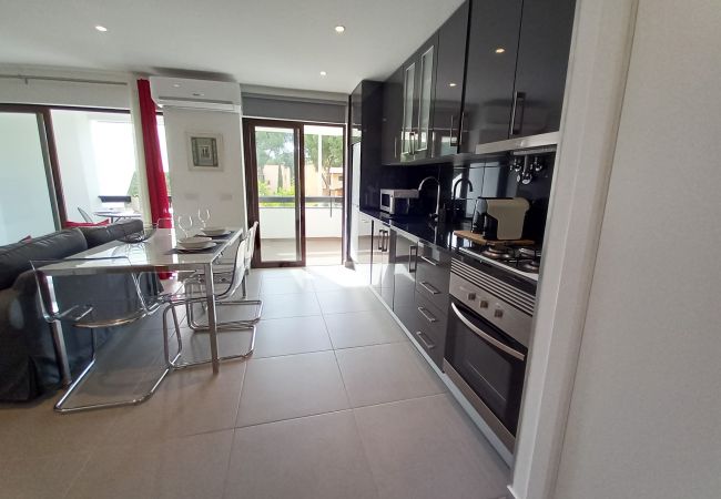 Apartamento em Vilamoura - T2 Tenis Golf Mar -2/4P AC PISCINA