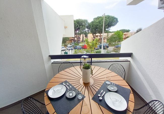 Apartamento em Vilamoura - T2 Tenis Golf Mar -2/4P AC PISCINA