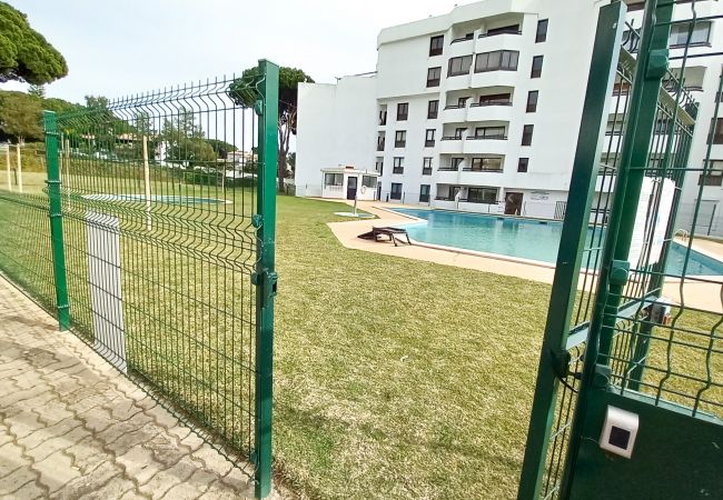 Apartamento em Vilamoura - T2 Tenis Golf Mar -2/4P AC PISCINA