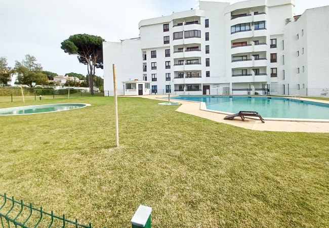 Apartamento em Vilamoura - T2 Tenis Golf Mar -2/4P AC PISCINA