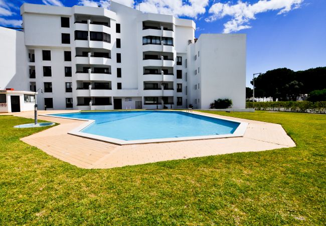 Apartamento em Vilamoura - T1 TENISGOLF- PISCINA-WIFI-MARINA DE VILAMOURA