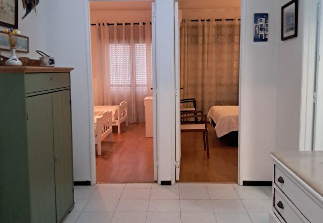 Apartamento em Quarteira - T2-MAMA II.  AC FRENTE MAR 