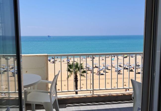 Apartamento em Quarteira - T2-MAMA II.  AC FRENTE MAR 