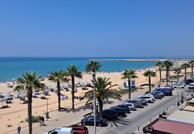 Apartamento em Quarteira - T2-MAMA II.  AC FRENTE MAR 