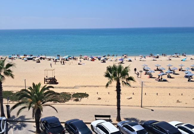 Apartamento em Quarteira - T2-MAMA II.  AC FRENTE MAR 