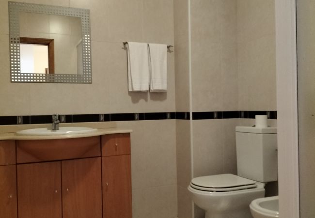 Apartamento em Quarteira - T2 Infante AC 201 wifi Garagem 50m Praia