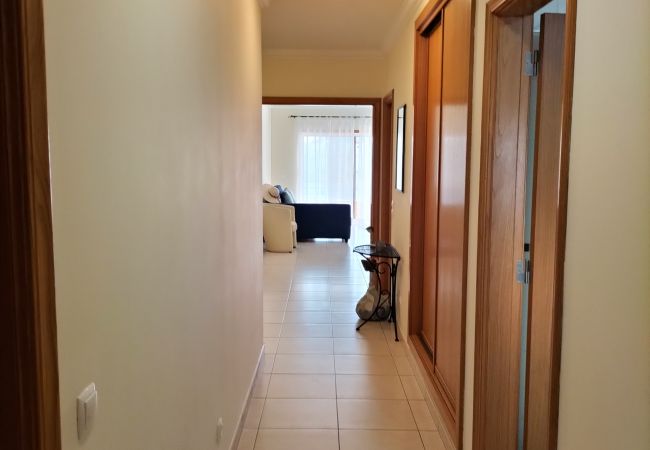 Apartamento em Quarteira - T2 Infante AC 201 wifi Garagem 50m Praia