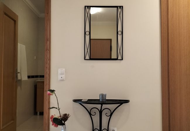 Apartamento em Quarteira - T2 Infante AC 201 wifi Garagem 50m Praia