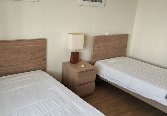 Apartamento em Quarteira - T2 Infante AC 201 wifi Garagem 50m Praia