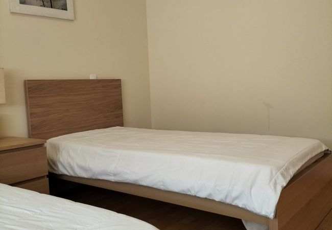 Apartamento em Quarteira - T2 Infante AC 201 wifi Garagem 50m Praia