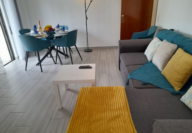 Apartamento em Quarteira - T2 Vista Atlantica Charmoso A/C 